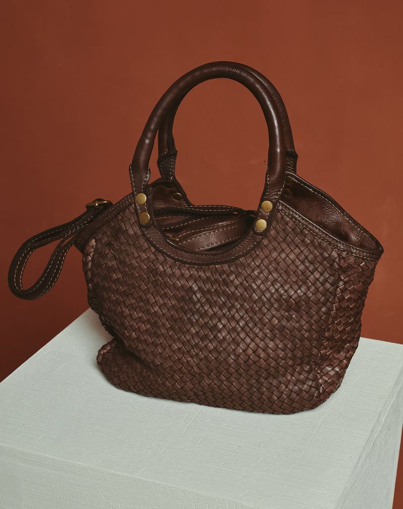 BOLSO PIEL CESTA TRENZADA MARRÓN
