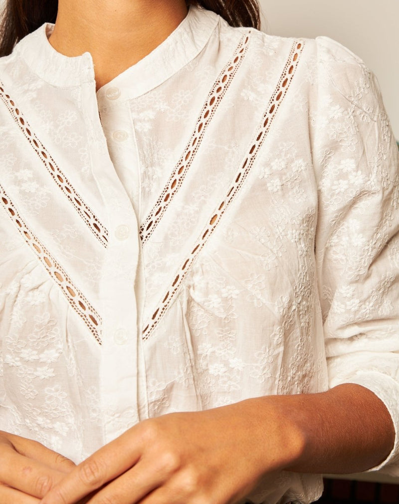 BLUSA BORDADA BLANCA LILI - Monica Ecco