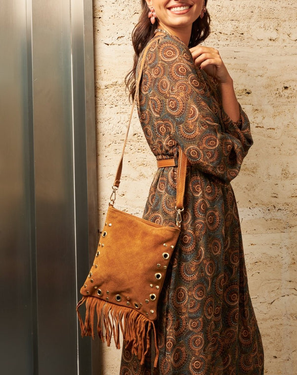 BOLSO FLECOS ARANDELAS CUERO SILVIA - Monica Ecco