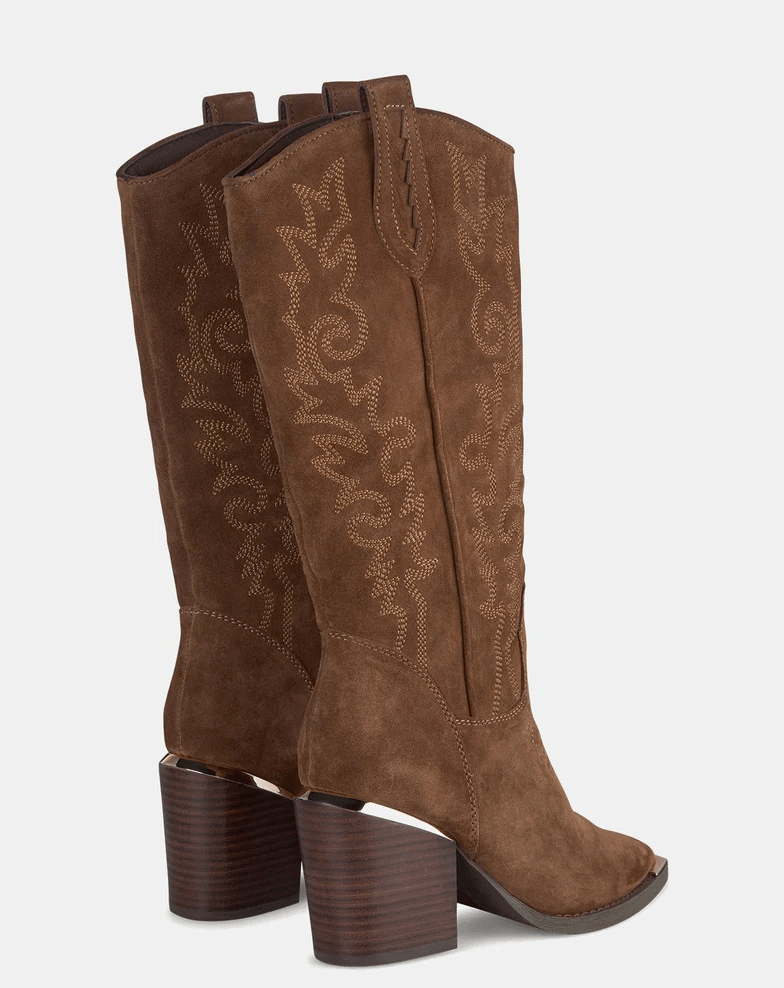 BOTA BORDADA TACÓN COWBOY - Monica Ecco