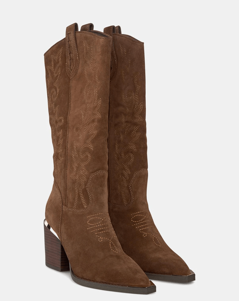 BOTA BORDADA TACÓN COWBOY - Monica Ecco