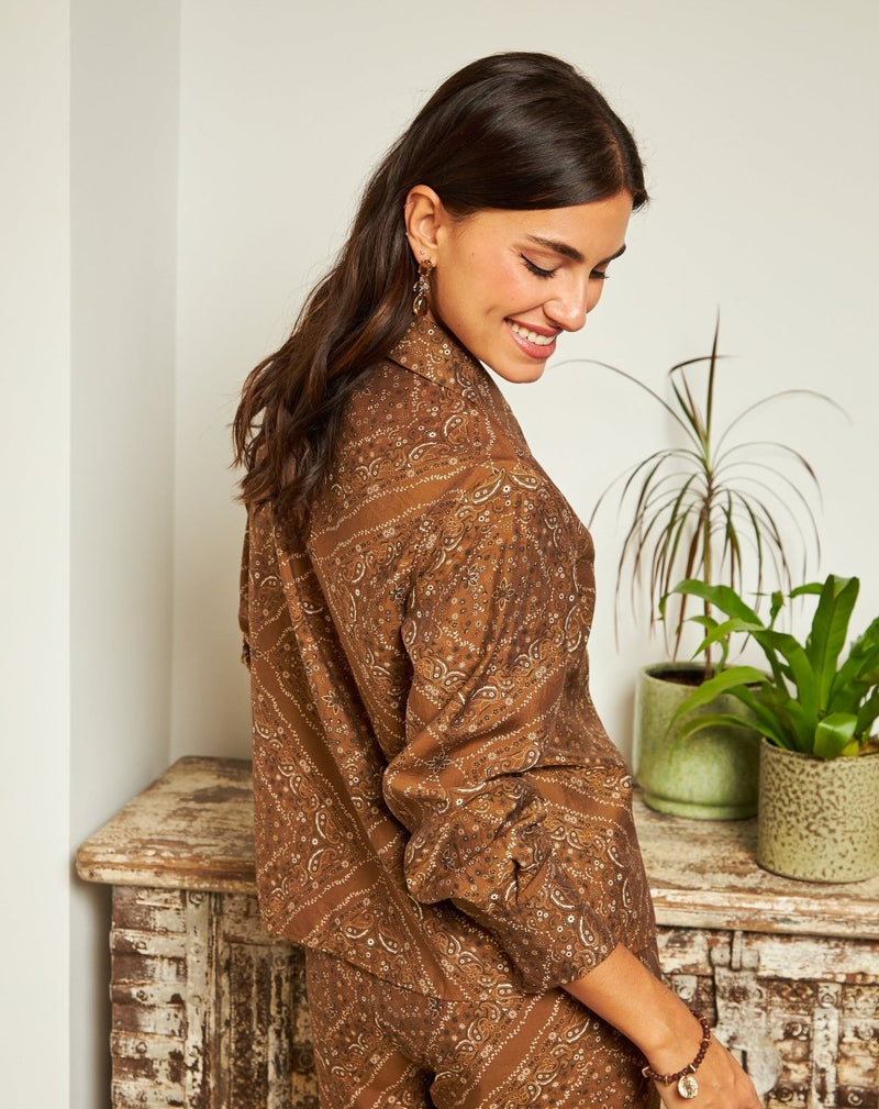 CAMISA FLORES MONA MARRÓN - Monica Ecco