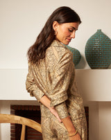 CAMISA FLORES MONA TAUPE - Monica Ecco