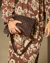 CARTERA TRENZADA MARRÓN DIANA - Monica Ecco