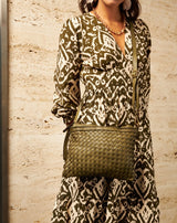CARTERA TRENZADA VERDE DIANA - Monica Ecco