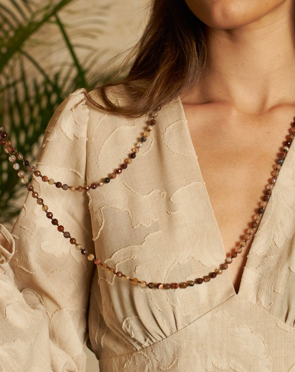 COLLAR CUENTAS MARRÓN LUZ - Monica Ecco