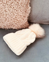 GORRO LANA CON OCHOS BEIGE - Monica Ecco