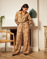 PANTALÓN BORDADO FLORES MELI TAUPE - Monica Ecco