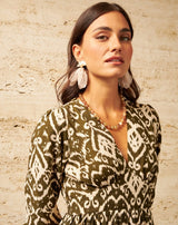 PENDIENTES TELA PETALOS BEIGE - Monica Ecco
