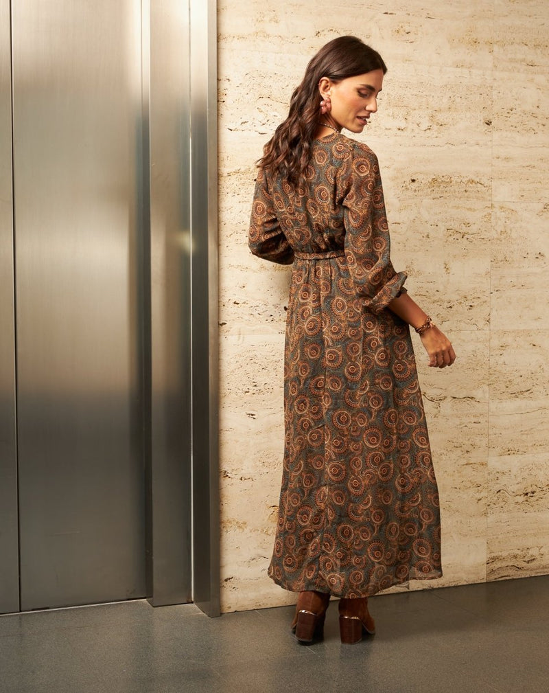 VESTIDO CRUZADO ELENA MARRÓN - Monica Ecco