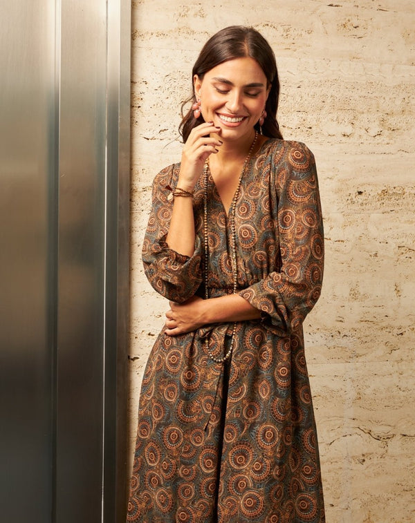VESTIDO CRUZADO ELENA MARRÓN - Monica Ecco
