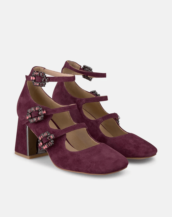 ZAPATO TRES HEBILLAS LOURDES BURDEOS - Monica Ecco