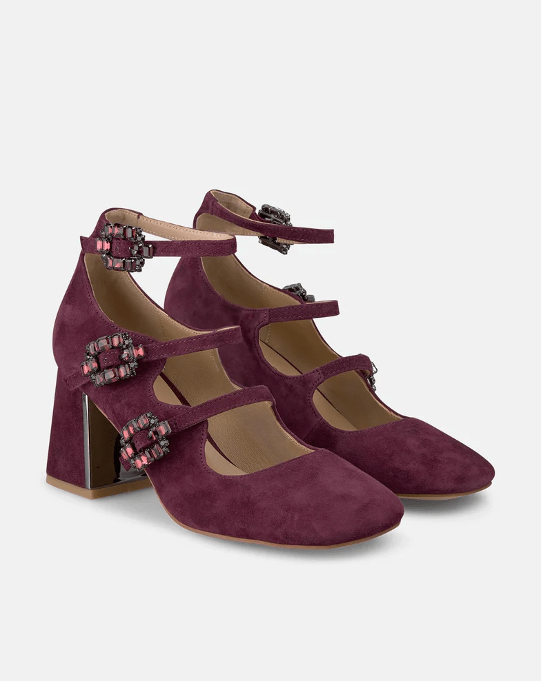 ZAPATO TRES HEBILLAS LOURDES BURDEOS - Monica Ecco